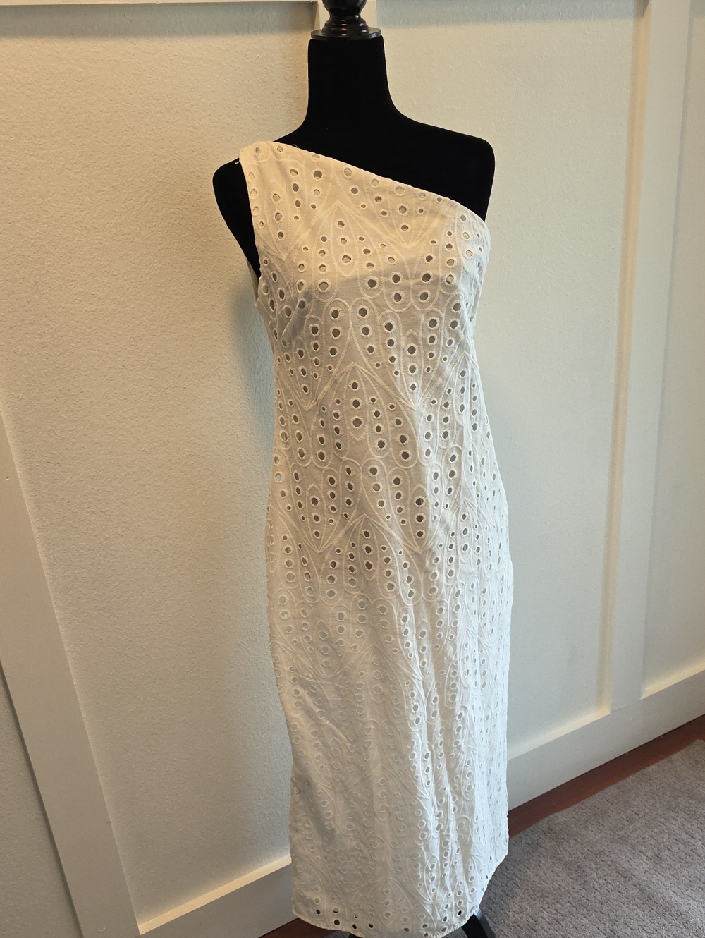 NWT Zara White One-Shoulder Eyelet Midi Dress